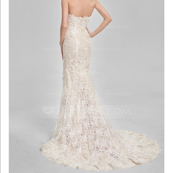 BRAND NEW WEDDING DRESS!! Absolutely stunning irl - Picture 2 of 2